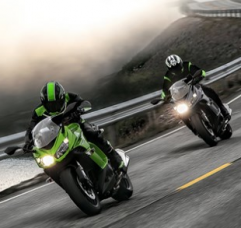 A fost prezentat noul Kawasaki Z1000SX