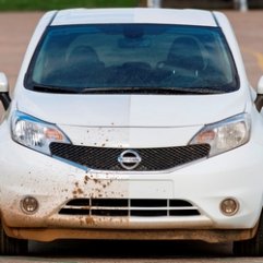 Spălătoriile auto pot da faliment – noul Nissan îşi dă jos cojocul murdar