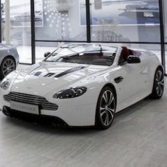Aston Martin își extinde capacitatea de producție, angajează 250 de persoane
