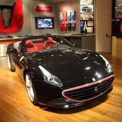 Două Ferrari California T by Tailor Made au făcut furori la Frankfurt