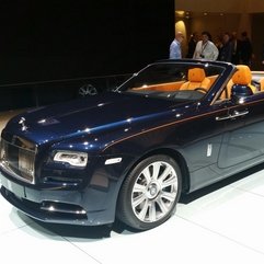 Primul Rolls-Royce Dawn - vândut la licitație înainte de a fi produs