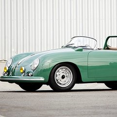 Jerry Seinfeld a vândut la licitație 15 dintre mașinile sale Porsche