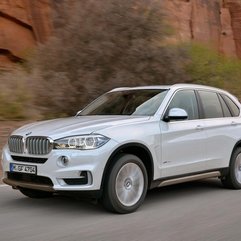 Noul BMW X5 apare pe piață de anul viitor