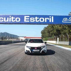 Honda Civic Type R a bătut recorduri pe cinci circuite europene