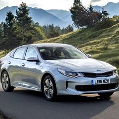 Kia a prezentat noul Optima PHEV